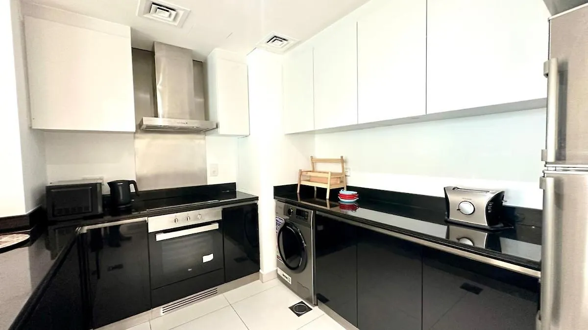 Exclusive 2Br Escape With Marina Views In Damac Heights By Bhavan Vacation Homes Dubai