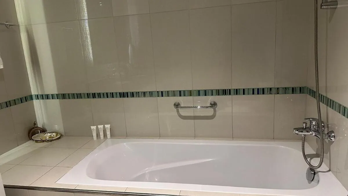 Exclusive 2Br Escape With Marina Views In Damac Heights By Bhavan Vacation Homes Dubai United Arab Emirates