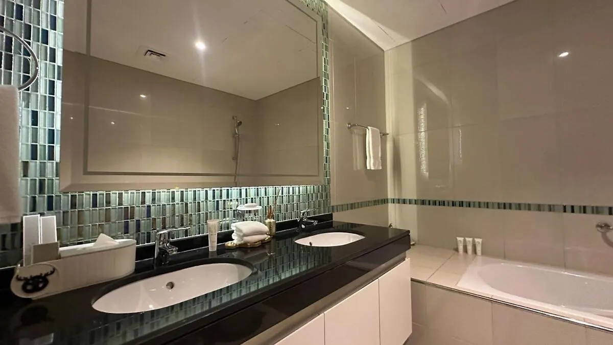 Exclusive 2Br Escape With Marina Views In Damac Heights By Bhavan Vacation Homes Dubai 0*,
