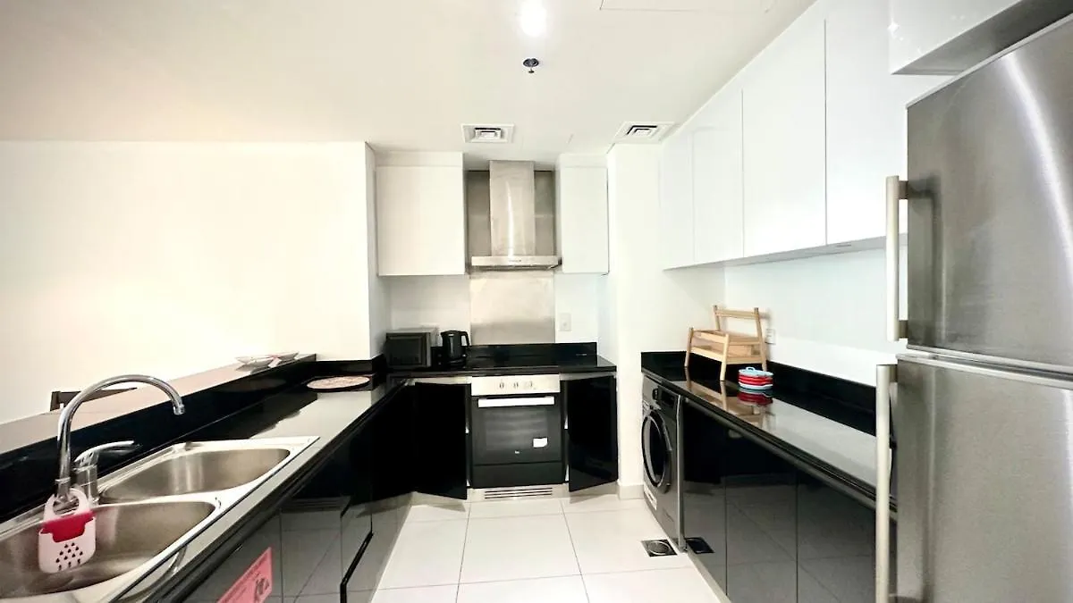 Exclusive 2Br Escape With Marina Views In Damac Heights By Bhavan Vacation Homes Dubai Apartment