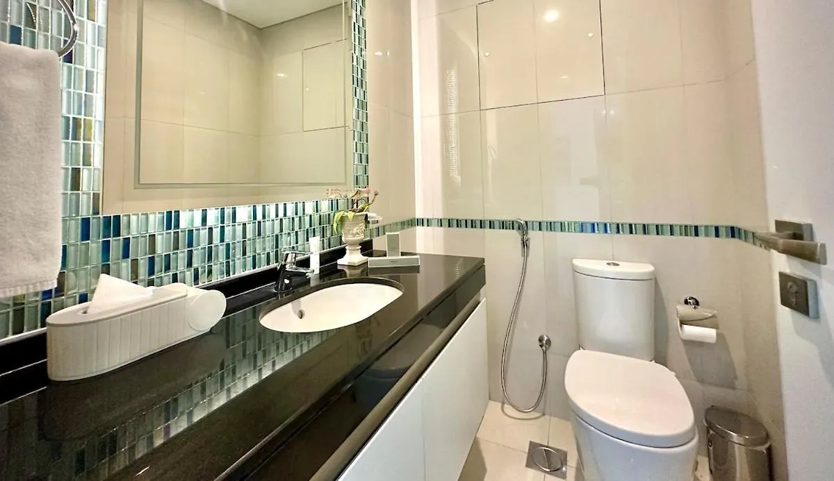 Exclusive 2Br Escape With Marina Views In Damac Heights By Bhavan Vacation Homes Dubai Apartment