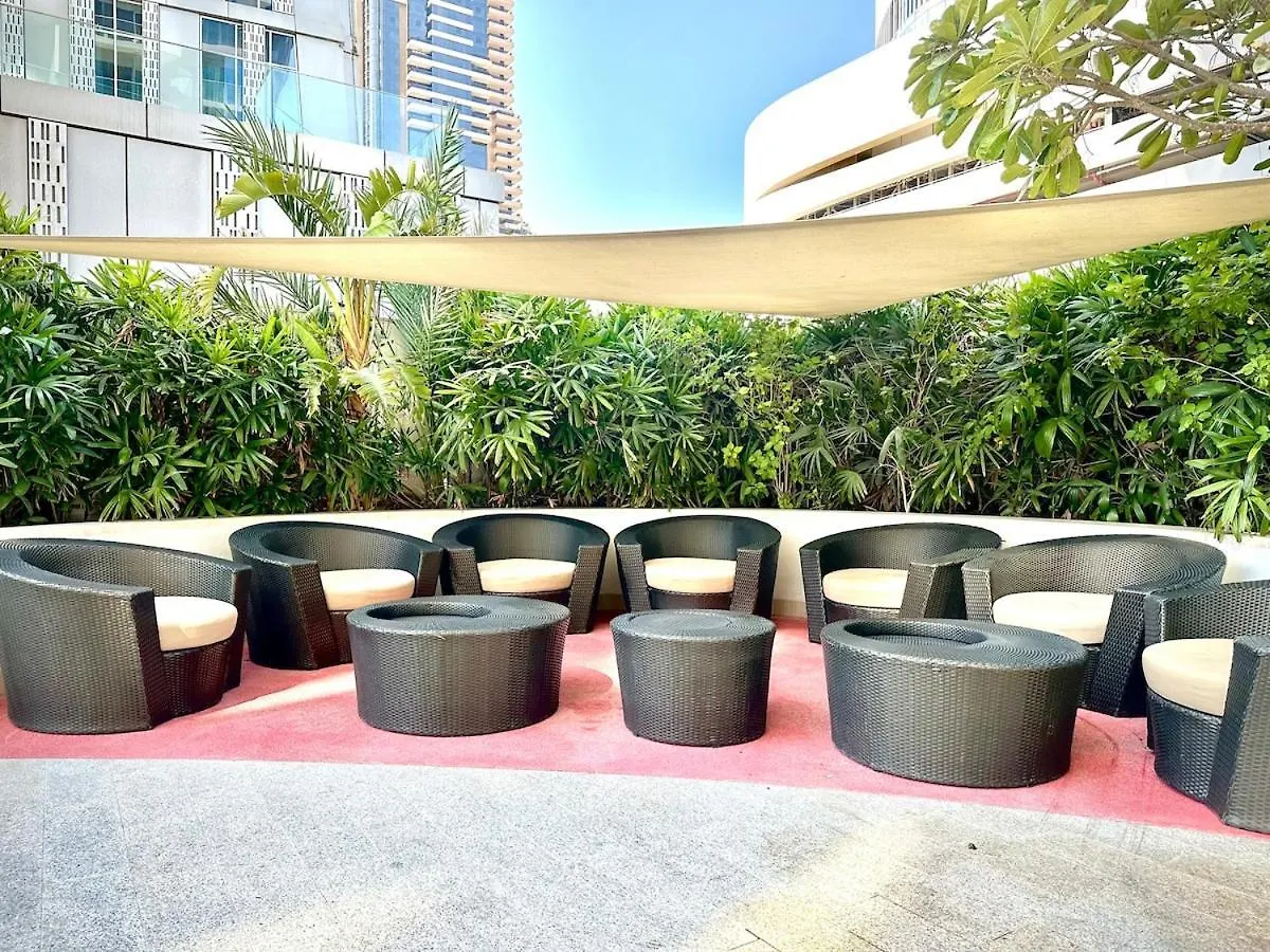 Exclusive 2Br Escape With Marina Views In Damac Heights By Bhavan Vacation Homes Dubai